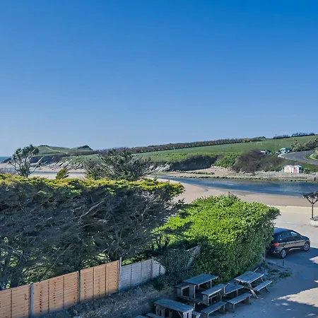 2 Bed In Newquay 75578 Holiday home *